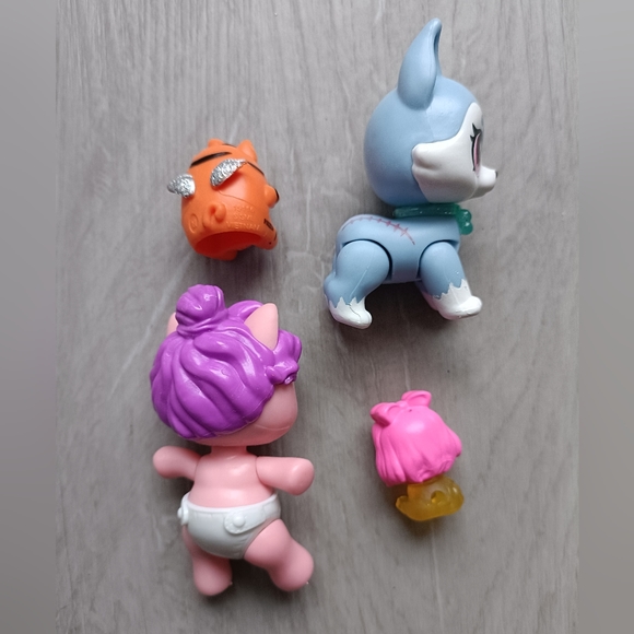 FREE WITH PURCHASE Hatchimals and Zuru 5 Surprise Pets - Picture 2 of 2